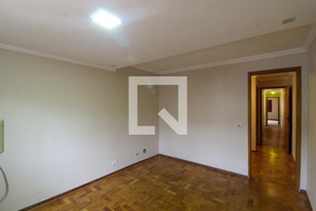 Casa à venda com 159m², 3 quartos e 2 vagasSuíte