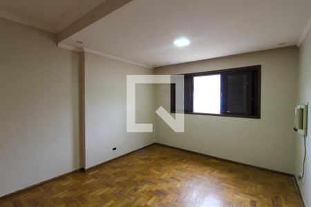 Casa à venda com 159m², 3 quartos e 2 vagasSuíte