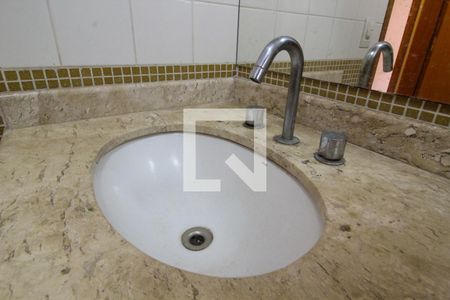 Casa à venda com 159m², 3 quartos e 2 vagasBanheiro Social 