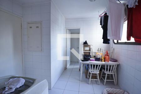 Apartamento à venda com 156m², 3 quartos e 3 vagasLavanderia