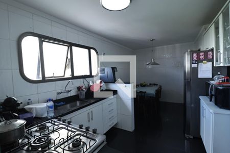 Apartamento à venda com 156m², 3 quartos e 3 vagasCozinha