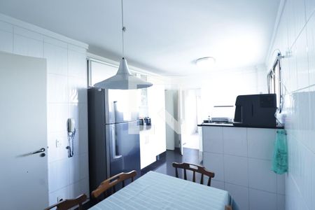 Apartamento à venda com 156m², 3 quartos e 3 vagasCozinha