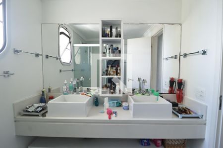 Apartamento à venda com 156m², 3 quartos e 3 vagasBanheiro