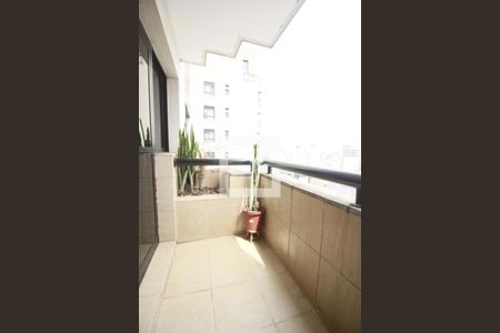 Apartamento à venda com 222m², 4 quartos e 3 vagasVaranda Piso inferior