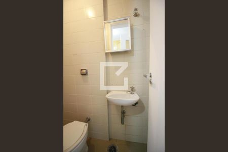 Apartamento à venda com 222m², 4 quartos e 3 vagasBanheiro Lavanderia