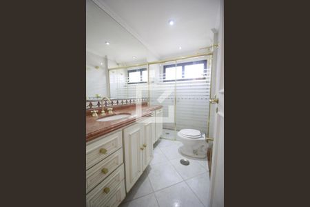 Apartamento à venda com 222m², 4 quartos e 3 vagasBanheiro Social