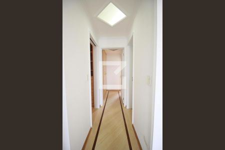 Apartamento à venda com 222m², 4 quartos e 3 vagasCorredor Quartos piso inferior