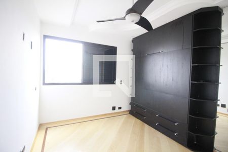 Apartamento à venda com 222m², 4 quartos e 3 vagasQuarto 1