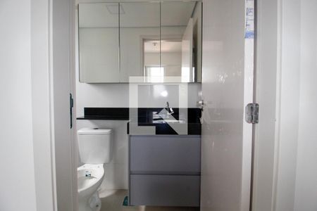 Banheiro do Quarto 1 de apartamento para alugar com 3 quartos, 70m² em Ipiranga, Belo Horizonte
