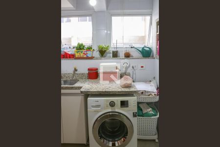 Apartamento para alugar com 121m², 3 quartos e 1 vagaÁrea de Serviço