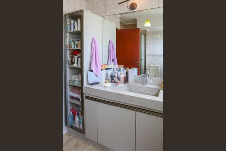 Apartamento para alugar com 121m², 3 quartos e 1 vagaBanheiro da Suíte