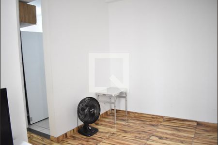 Sala de apartamento para alugar com 2 quartos, 48m² em Campo Grande, Rio de Janeiro