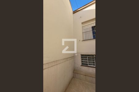 Casa à venda com 167m², 15 quartos e 4 vagasHall de entrada