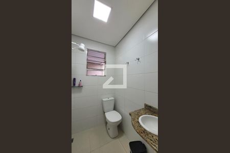 Casa à venda com 167m², 15 quartos e 4 vagasBanheiro 2