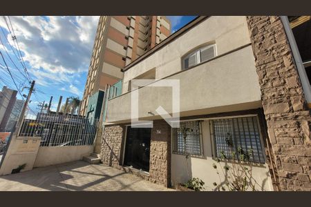 Casa à venda com 167m², 15 quartos e 4 vagasFachada