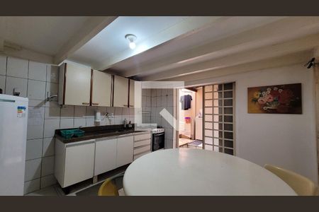 Casa à venda com 167m², 15 quartos e 4 vagasCozinha 1