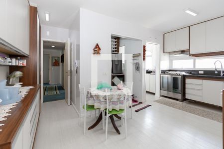 Apartamento à venda com 130m², 3 quartos e 2 vagasCozinha