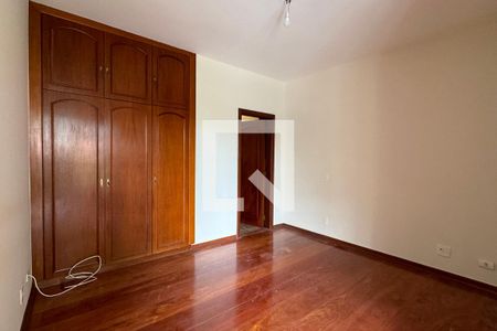 Casa de condomínio à venda com 630m², 4 quartos e 2 vagasSuíte 4