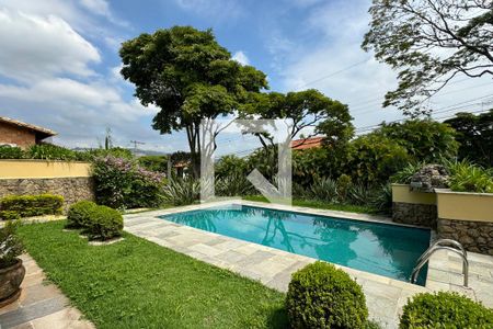 Casa de condomínio à venda com 630m², 4 quartos e 2 vagasPiscina