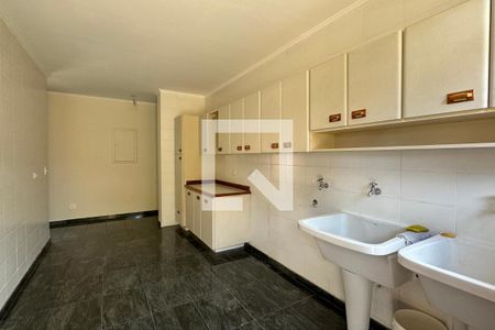 Casa de condomínio à venda com 630m², 4 quartos e 2 vagasÁrea de Serviço