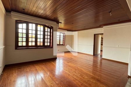 Sala de TV de casa de condomínio à venda com 4 quartos, 630m² em Alphaville, Santana de Parnaíba