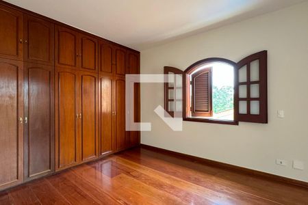Casa de condomínio à venda com 630m², 4 quartos e 2 vagasSuíte 2