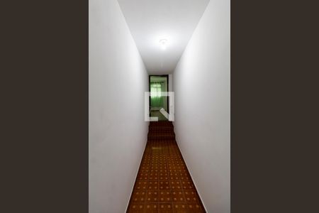 Corredor de casa para alugar com 2 quartos, 100m² em Vila Ré, São Paulo