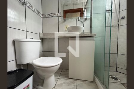 Banheiro de apartamento à venda com 2 quartos, 48m² em Canudos, Novo Hamburgo