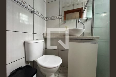 Banheiro de apartamento à venda com 2 quartos, 48m² em Canudos, Novo Hamburgo