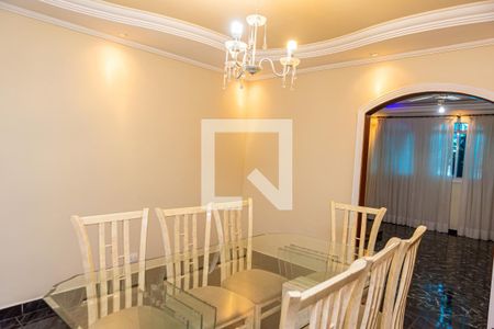 Casa para alugar com 150m², 2 quartos e 2 vagas Casa para alugar com 150m², 2 quartos e 2 vagasSala de Jantar