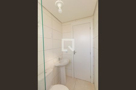 Banheiro de apartamento à venda com 2 quartos, 54m² em Harmonia, Canoas