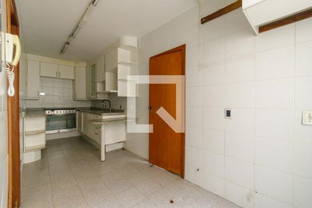 Apartamento à venda com 219m², 4 quartos e 2 vagas Apartamento à venda com 219m², 4 quartos e 2 vagasCozinha