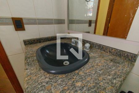 Apartamento à venda com 219m², 4 quartos e 2 vagas Apartamento à venda com 219m², 4 quartos e 2 vagasBanheiro da Suíte 3