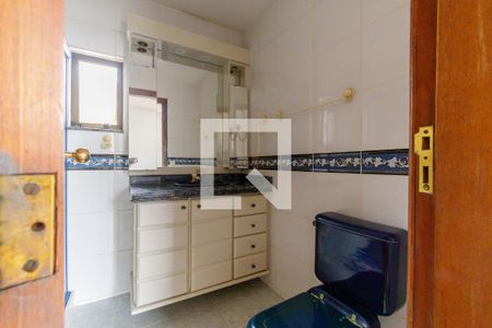 Apartamento à venda com 219m², 4 quartos e 2 vagas Apartamento à venda com 219m², 4 quartos e 2 vagasBanheiro da Suíte 1