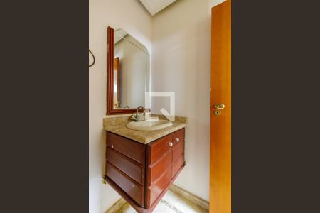 Apartamento à venda com 219m², 4 quartos e 2 vagas Apartamento à venda com 219m², 4 quartos e 2 vagasBanheiro Social