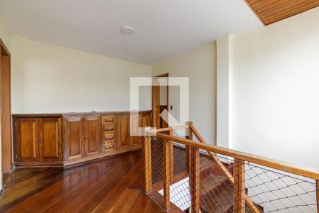 Apartamento à venda com 219m², 4 quartos e 2 vagas Apartamento à venda com 219m², 4 quartos e 2 vagasSala privativa