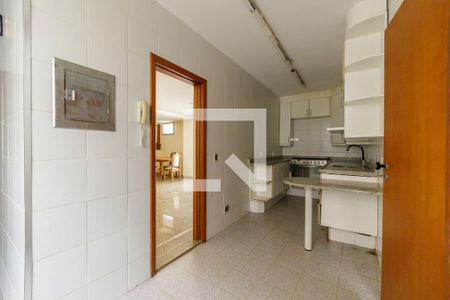Apartamento à venda com 219m², 4 quartos e 2 vagas Apartamento à venda com 219m², 4 quartos e 2 vagasCozinha