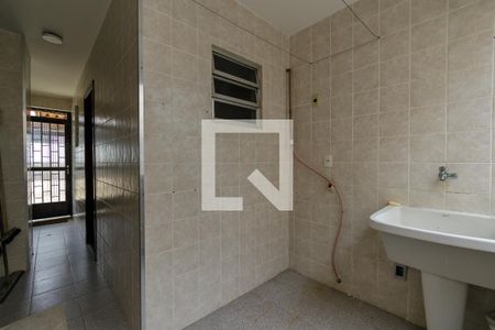 Apartamento à venda com 219m², 4 quartos e 2 vagas Apartamento à venda com 219m², 4 quartos e 2 vagasÁrea de Serviço