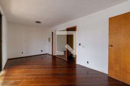Apartamento à venda com 219m², 4 quartos e 2 vagas Apartamento à venda com 219m², 4 quartos e 2 vagasSuíte 1