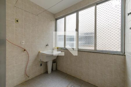 Apartamento à venda com 219m², 4 quartos e 2 vagas Apartamento à venda com 219m², 4 quartos e 2 vagasÁrea de Serviço