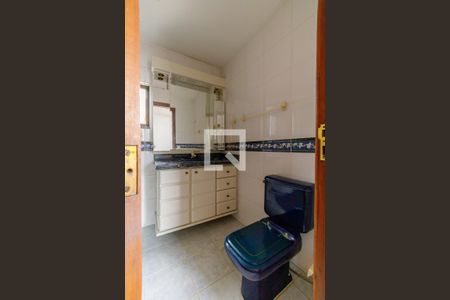 Apartamento à venda com 219m², 4 quartos e 2 vagas Apartamento à venda com 219m², 4 quartos e 2 vagasBanheiro da Suíte 1