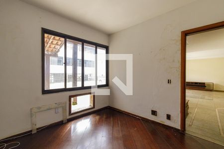Apartamento à venda com 219m², 4 quartos e 2 vagas Apartamento à venda com 219m², 4 quartos e 2 vagasQuarto