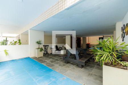 Apartamento à venda com 219m², 4 quartos e 2 vagas Apartamento à venda com 219m², 4 quartos e 2 vagasÁrea Comum Salão de Festas