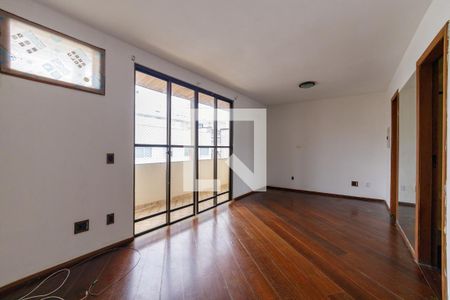 Apartamento à venda com 219m², 4 quartos e 2 vagas Apartamento à venda com 219m², 4 quartos e 2 vagasSuíte 1