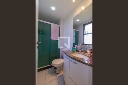 Apartamento à venda com 93m², 2 quartos e 2 vagas Apartamento à venda com 93m², 2 quartos e 2 vagasBanheiro da Suíte