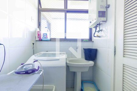 Apartamento à venda com 93m², 2 quartos e 2 vagas Apartamento à venda com 93m², 2 quartos e 2 vagasÁrea de Serviço