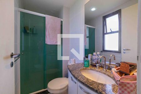 Apartamento à venda com 93m², 2 quartos e 2 vagas Apartamento à venda com 93m², 2 quartos e 2 vagasBanheiro da Suíte