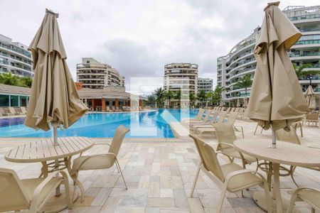 Apartamento à venda com 93m², 2 quartos e 2 vagas Apartamento à venda com 93m², 2 quartos e 2 vagasÁrea Comum Piscina