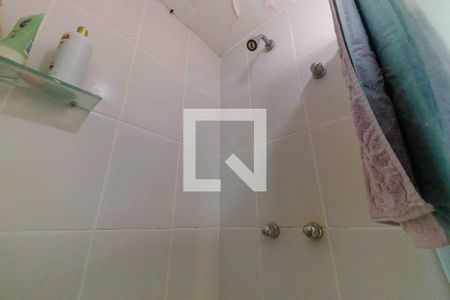 Apartamento à venda com 93m², 2 quartos e 2 vagas Apartamento à venda com 93m², 2 quartos e 2 vagasBanheiro da Suíte