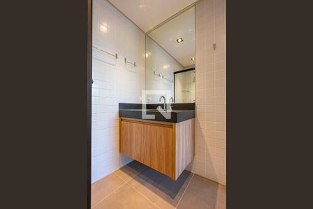 Banheiro de kitnet/studio para alugar com 1 quarto, 30m² em Sumarezinho, São Paulo